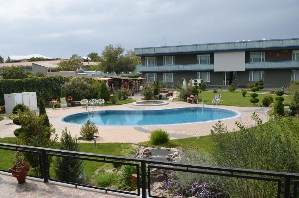 Advantage Hotel Самарканд Экстерьер фото