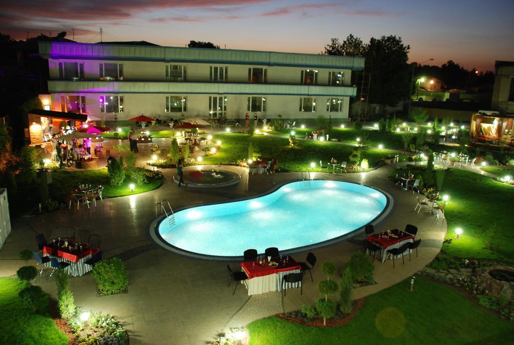 Advantage Hotel Самарканд Экстерьер фото