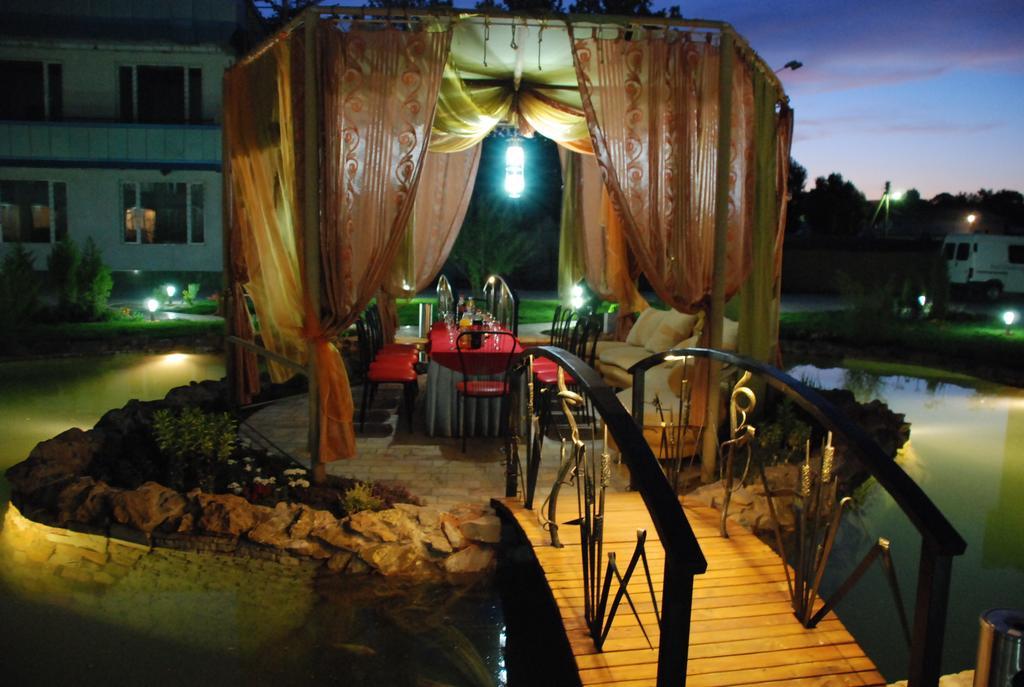 Advantage Hotel Самарканд Экстерьер фото
